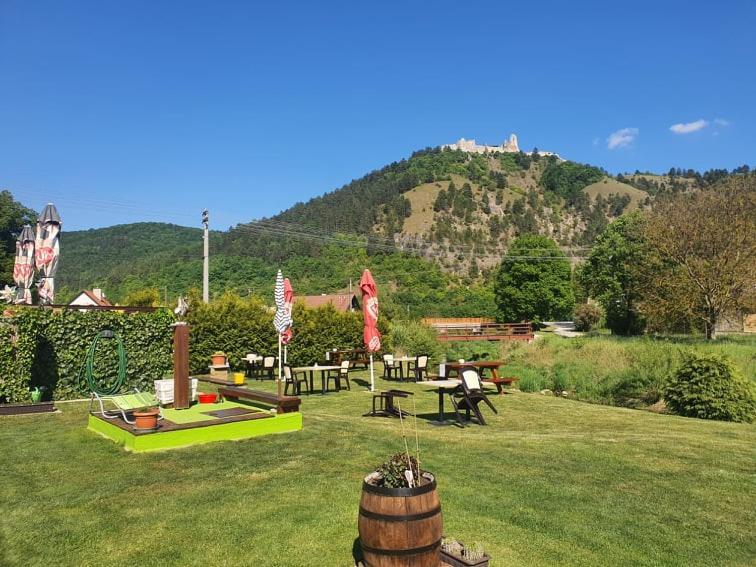 Hostinec Vo Visnovom Stará Turá エクステリア 写真