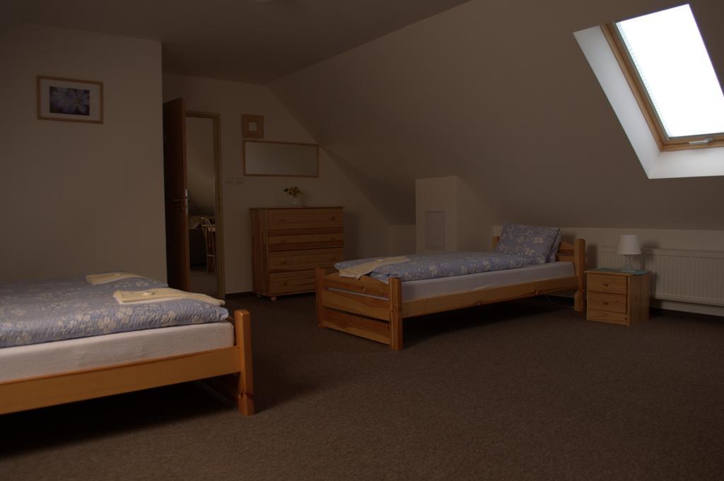 Hostinec Vo Visnovom Stará Turá エクステリア 写真